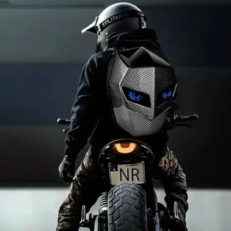 /uploads/black-panther-led-backpack-4.webp