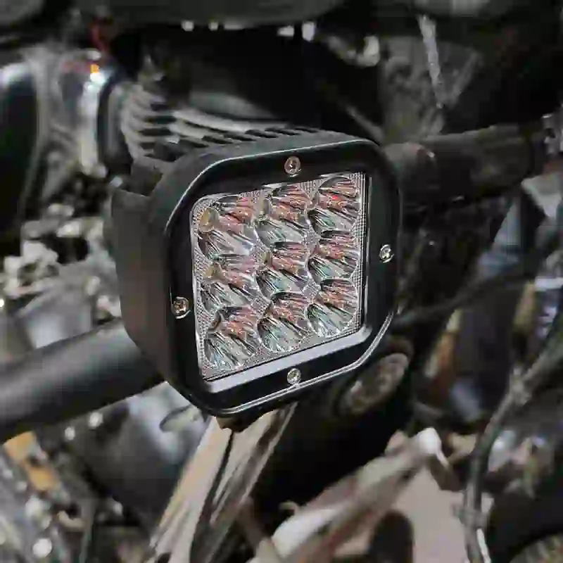 /uploads/hjg-9-cree-led-foglight-with-wiring-harness-2.webp