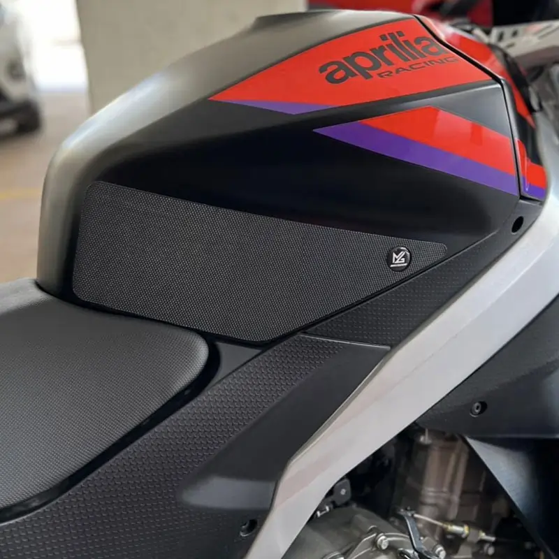 /uploads/traction-grips-for-aprilia-rs-457-a.webp